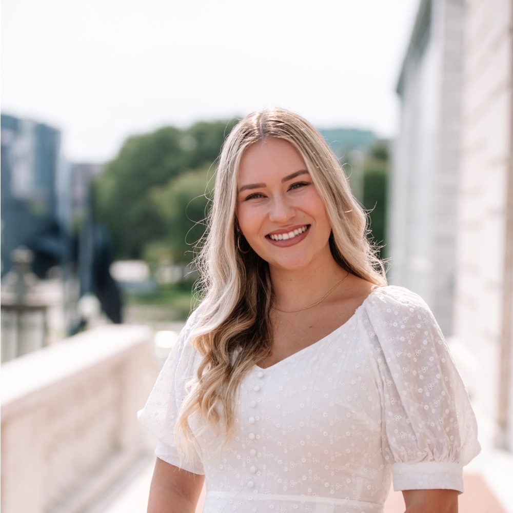 Meet your Posher, Jessica